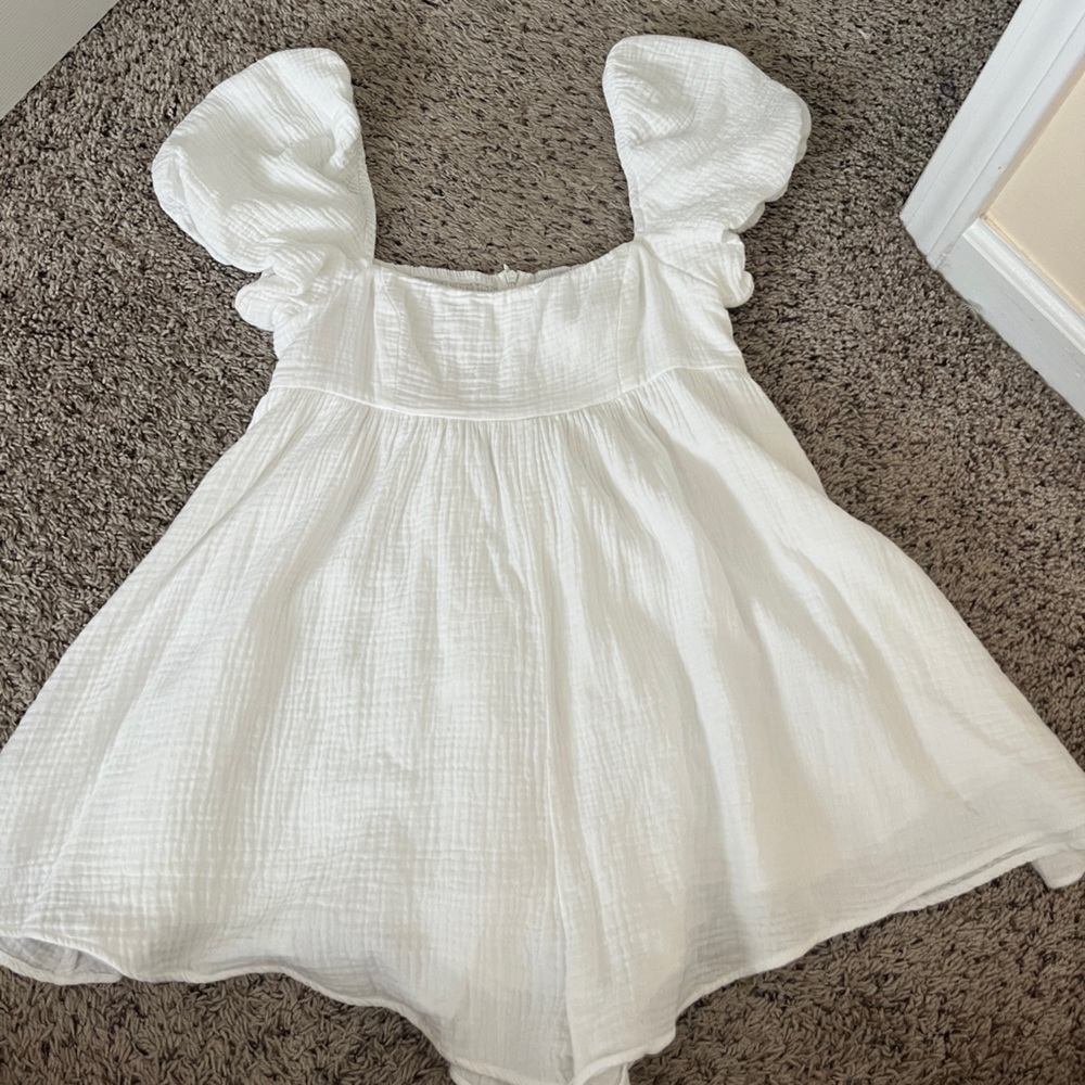 Princess Polly white puff sleeve romper